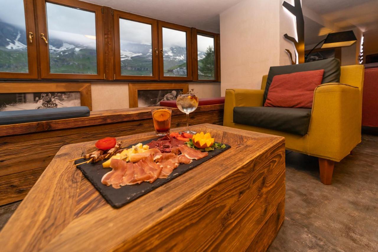 Hotel Petit Palais Breuil-Cervinia Extérieur photo